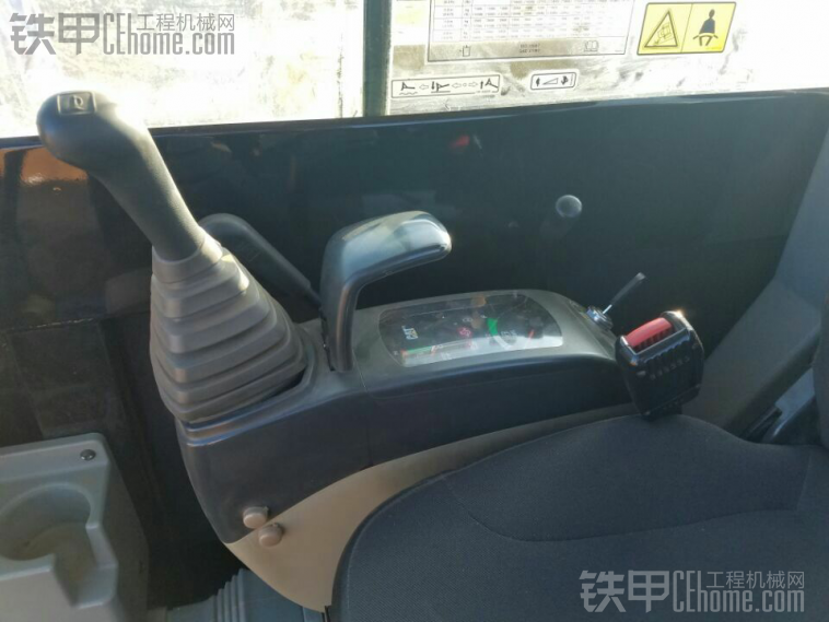 甲友們幫我看看這車多少，