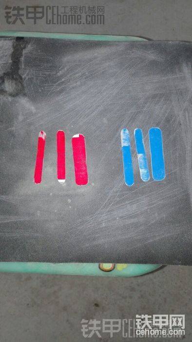 用角磨機切成需要的規(guī)格，用砂紙打磨毛刺。
