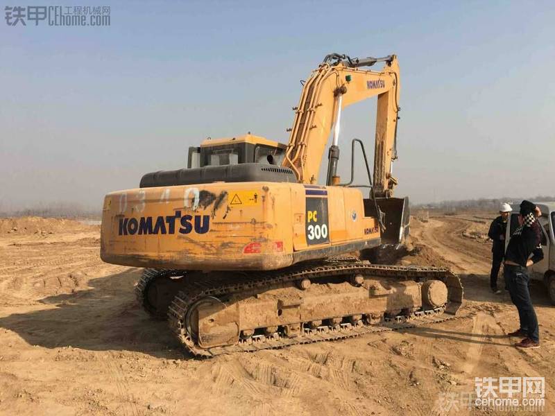 給大家多拍幾張好看清這是什么車