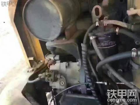 龍工 LG6085 二手挖掘機(jī)價格 13萬 6800小時