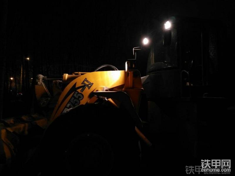 高速跑回來(lái)，怠速運(yùn)轉(zhuǎn)幾分鐘，然后熄火，關(guān)閉總電源，鎖好門(mén)，回家
