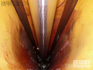 起重机吊臂内部