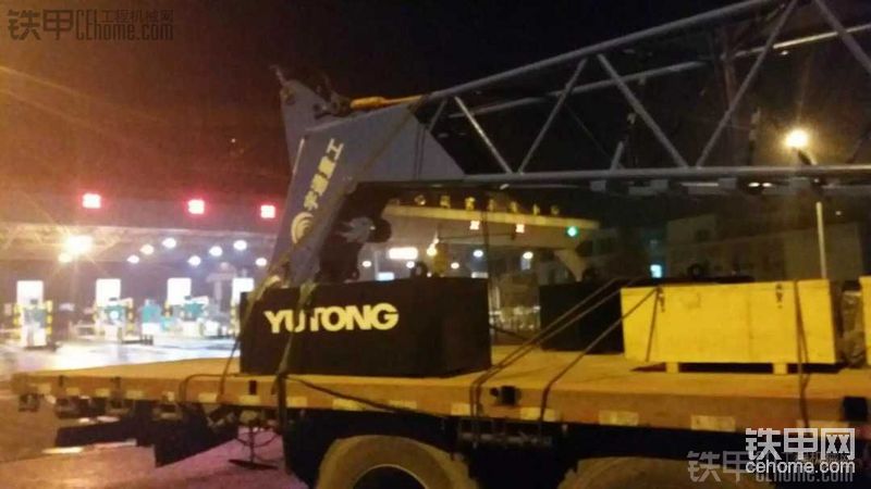 推薦人是 現(xiàn)代卡特  此車是為了鐵甲論壇的征文作業(yè)  10號(hào)專門讓老板從1700公里外的鄭州 ...