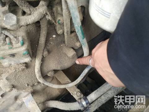 求教，沃爾沃EC210BLC電噴發(fā)動機漏水請教