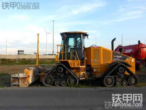 John Deere 764 HSD rupsdozer