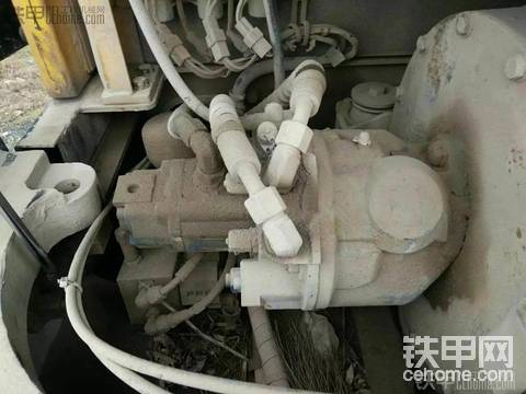 現(xiàn)代 R60-7 二手挖掘機(jī)價(jià)格 15萬(wàn) 4500小時(shí)