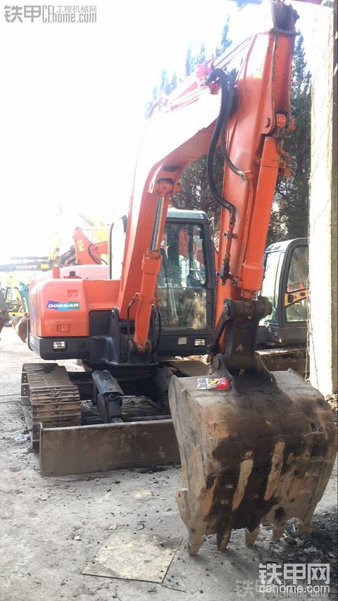 斗山 DH80 二手挖掘機(jī)價(jià)格 14萬(wàn) 3888小時(shí)