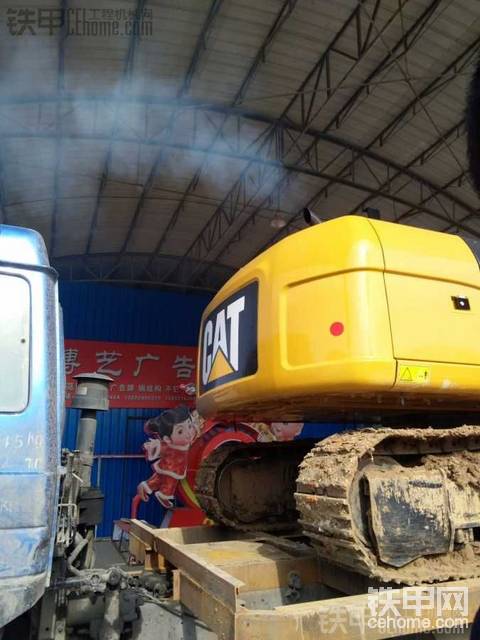 卡特挖掘機新車故障，易初明通置之不理