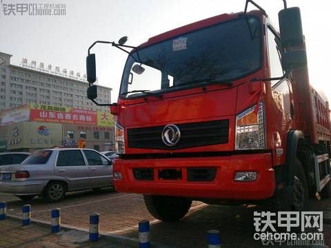 東風小型自卸車  大家看看怎么樣