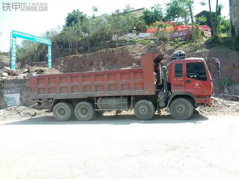 招證件齊全的前四后八自卸車50臺(tái)