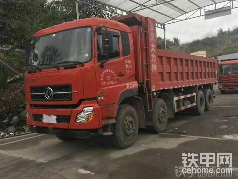 招證件齊全的前四后八自卸車50臺(tái)