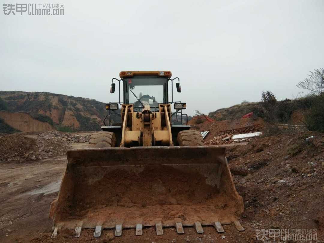 龍工50c 求大神看車(chē)是否化過(guò)妝