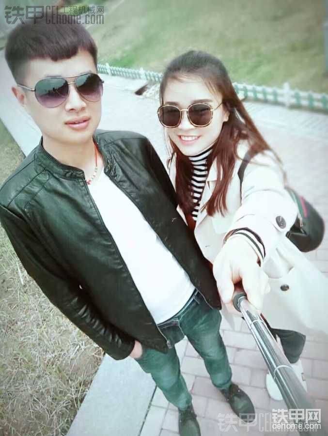 . 若供油時(shí)間不正確,則發(fā)動(dòng)機(jī)啟動(dòng)困難,動(dòng)力下降,并伴有不正常的排煙現(xiàn)象,供油時(shí)間太早或太晚都會(huì)有明顯的敲缸聲.
. 檢查水箱表面是否有積垢,散熱風(fēng)道、水箱內(nèi)部水流通道是否通暢?
.  檢查風(fēng)扇葉片是否破損、嚴(yán)重變形或裝反,有無擺振現(xiàn)象?