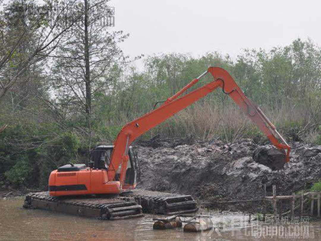 水路挖掘機(jī)