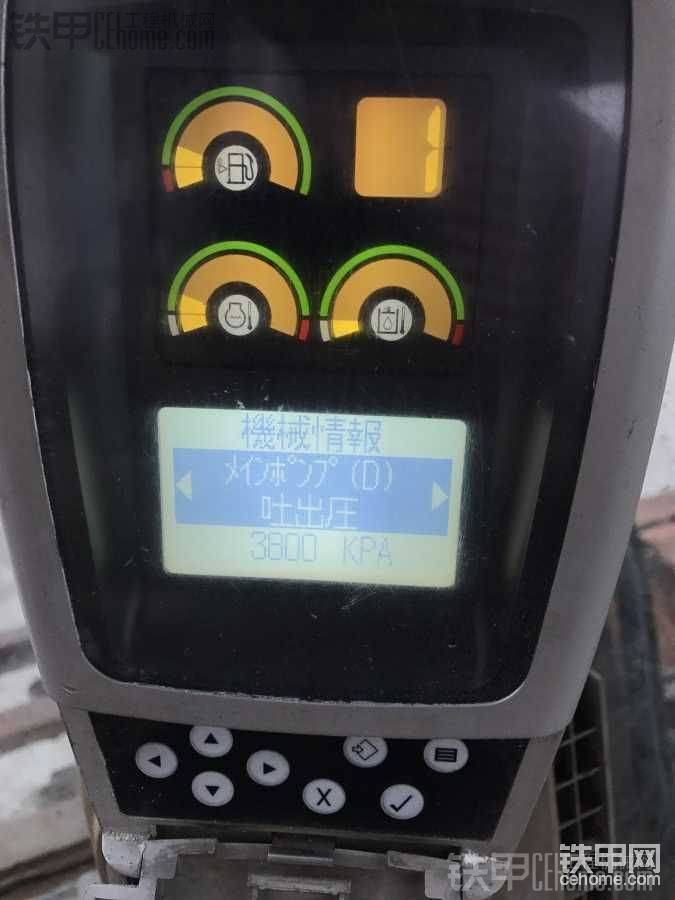 這是怠速的壓力，正常嗎？  我不會看