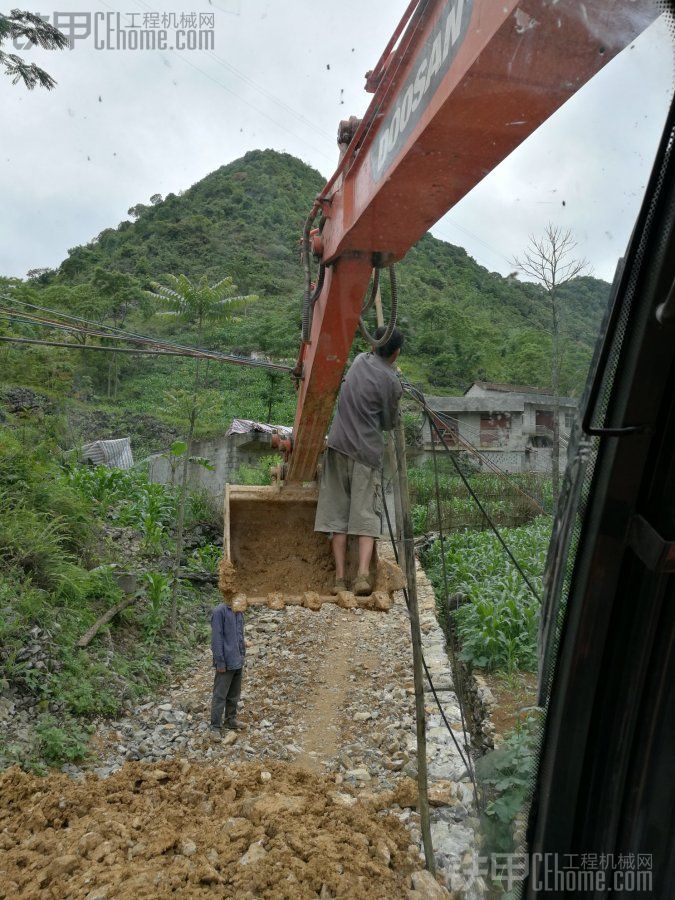 斗山80機，發(fā)動機“噠噠噠”的響