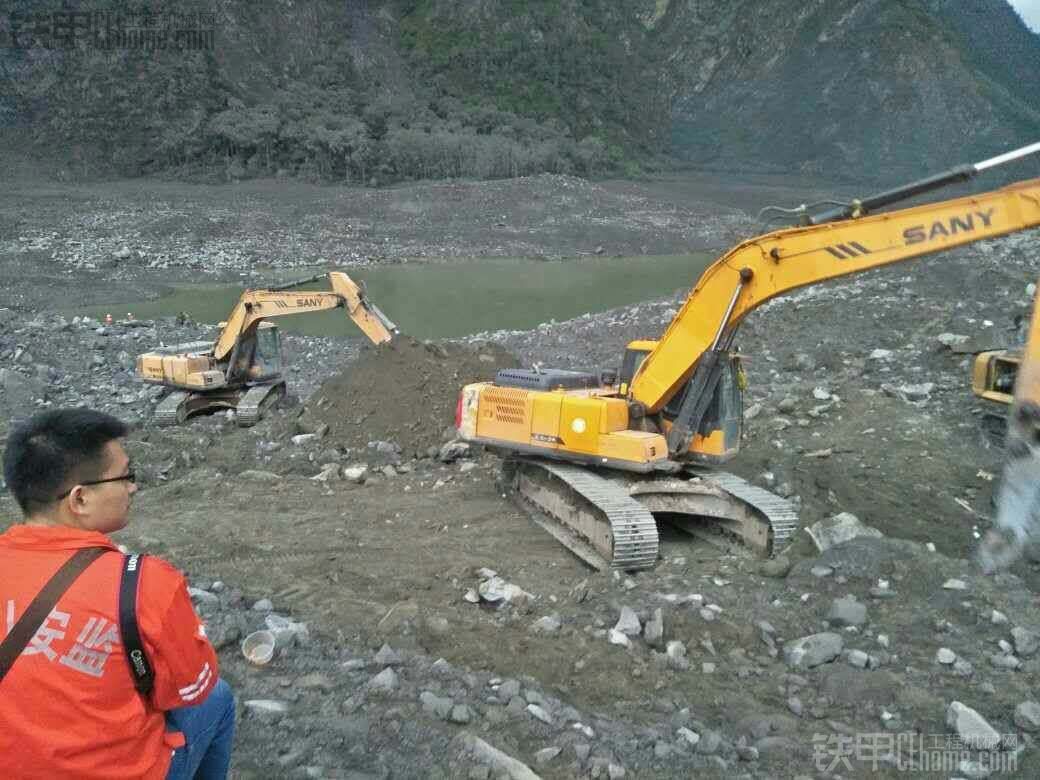 祈禱茂縣 機(jī)械同行，與你們同在