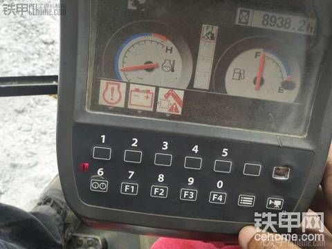 日立杠3機子報警999999-99什么情況