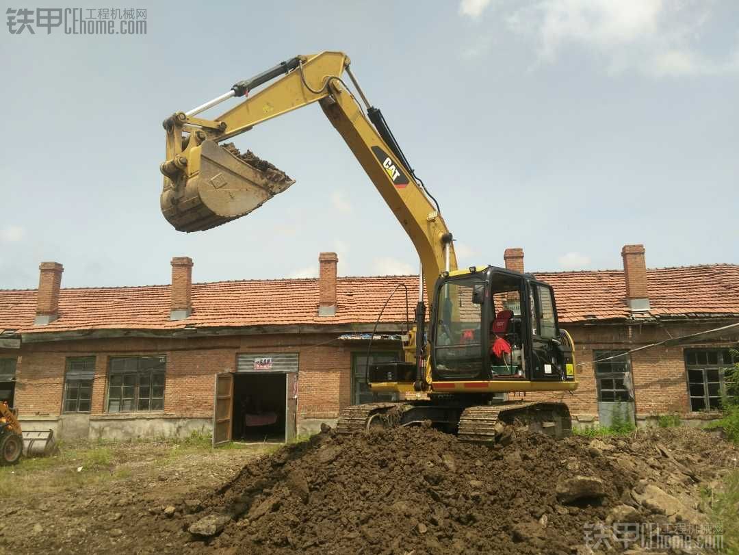 CAT312d2gc挖掘機工作時掉轉(zhuǎn)數(shù)是什么原因？在線等