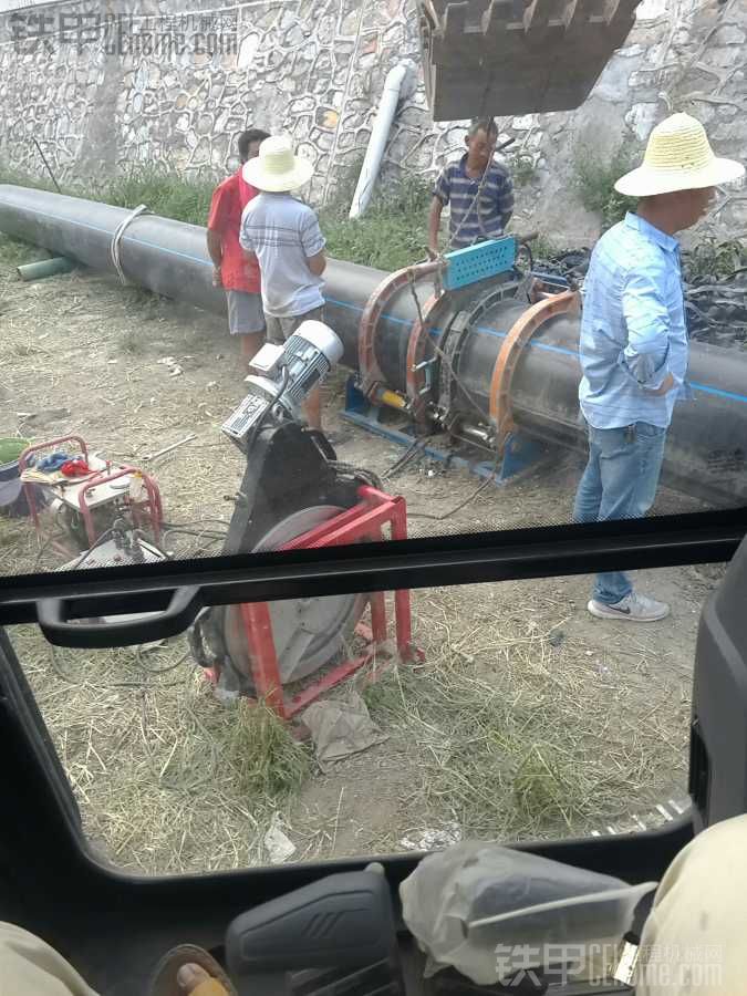 看圖，干了2月了，現(xiàn)在已經(jīng)是第三個月了，求下雨