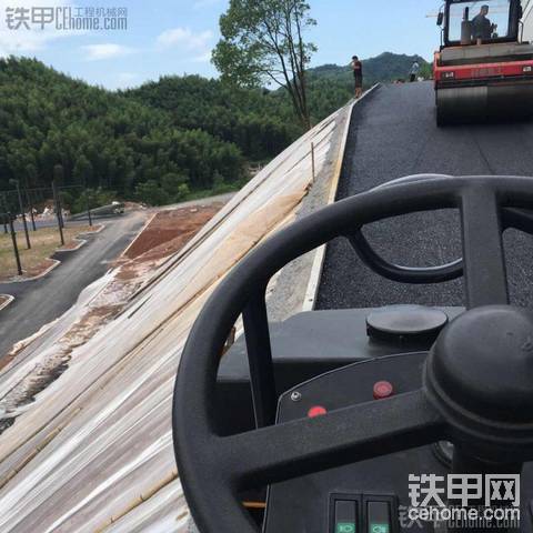 腿是軟的，菊花是緊的！這么有挑戰(zhàn)的事情還是讓給打平板夯吧