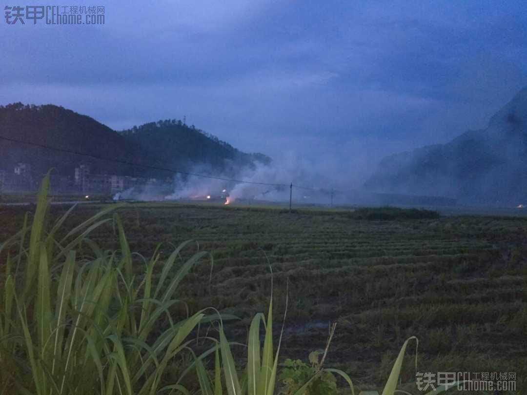 受臺風影響兩廣狂風暴雨