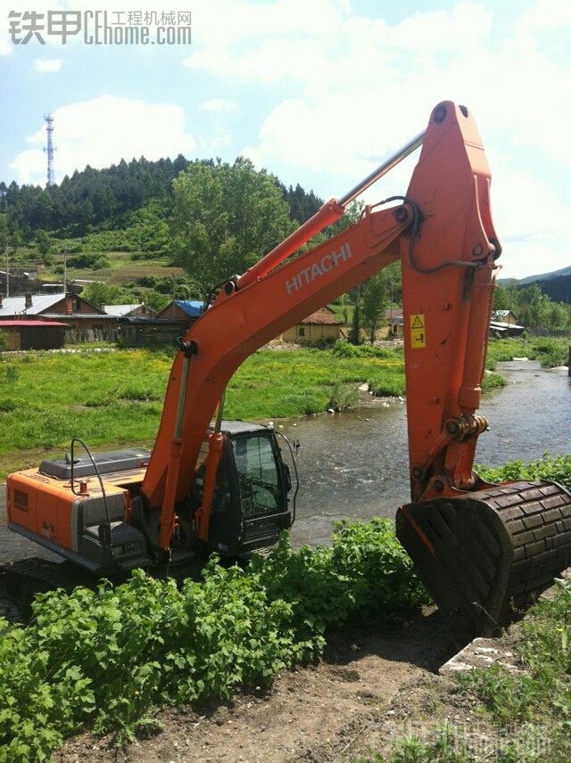 准备要去新疆修路 那边司机工资现在具体多少啊