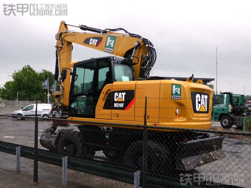 CAT M316F