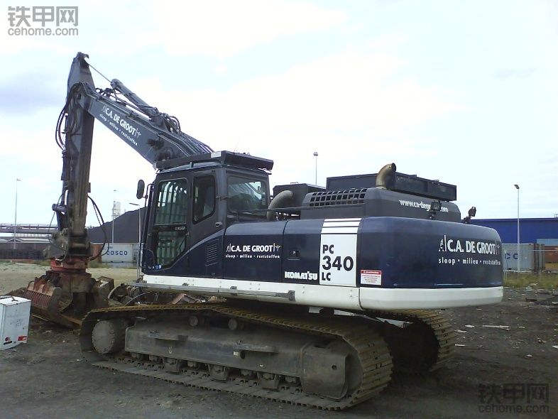 Komatsu PC340LC