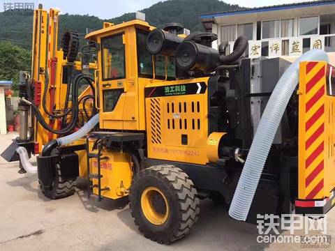 高速公路護(hù)欄打樁機