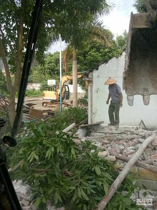 加藤450，，柳工908合作拆房