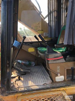 卡特E200B极品飞车