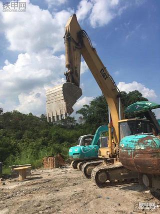 卡特E200B极品飞车