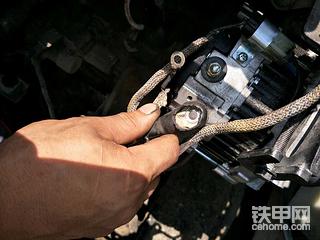 这是一个悲伤的故事，sk发动机停机不叫车，电工师傅出来一