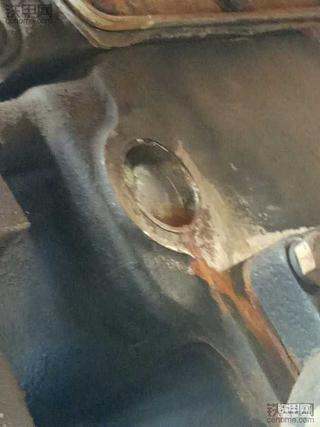 铲车这个地方露水怎么办？