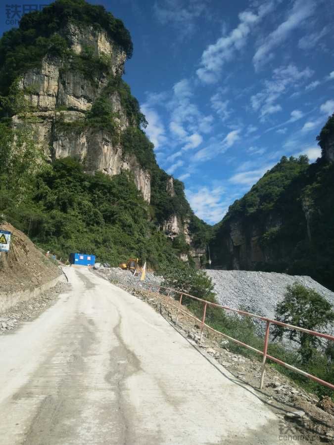 晴空萬里；艷陽高照！