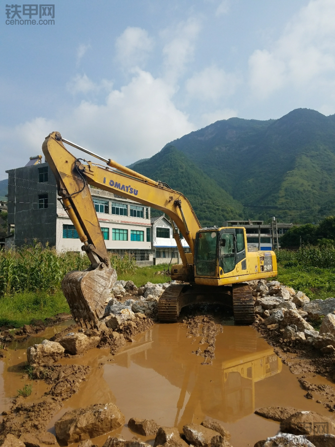 小松220-8水温高求大神解答