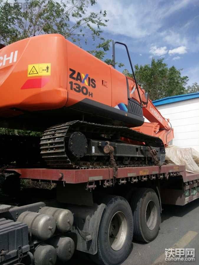 刚提台日立130-5a,是台故障车,消费者权益该由谁维护