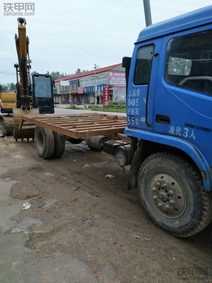 賣板車，能拉15噸挖機(jī)。