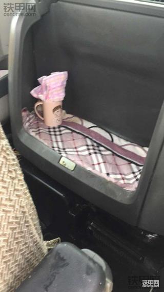 360°无死角 如何能把挖机驾驶室洗干净？