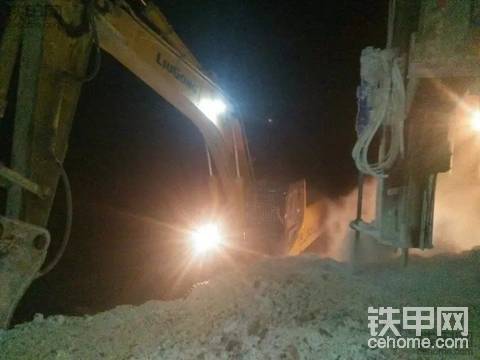 鉆孔劈裂一體機(jī)邯潤機(jī)械北京工地