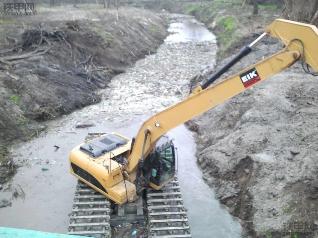 CAT 320水挖