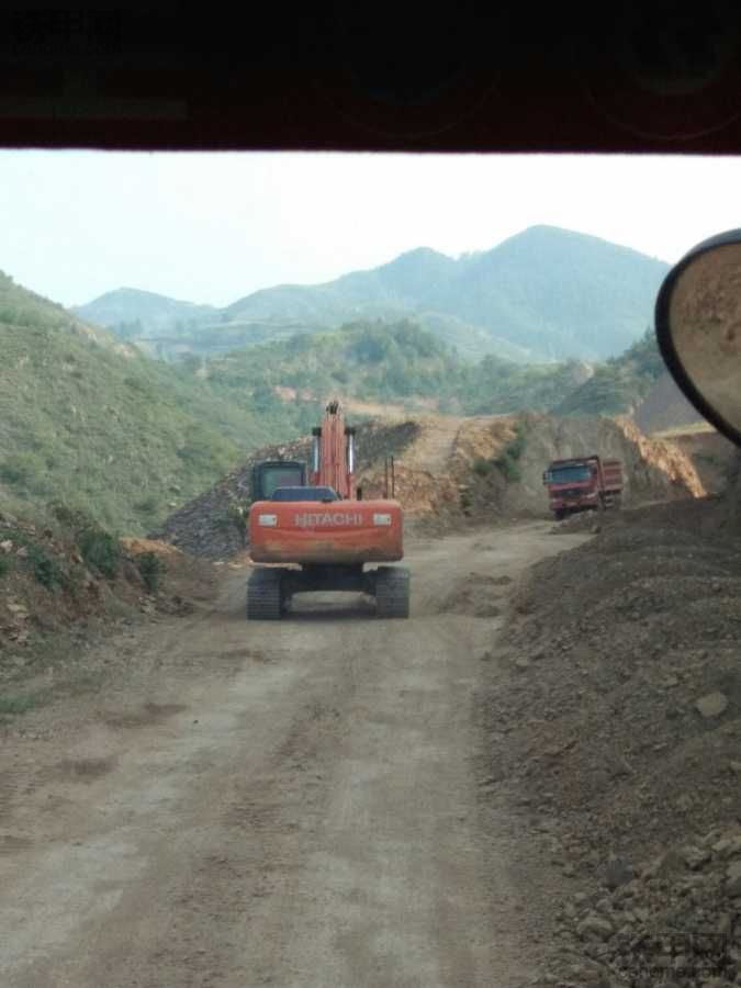 洛陽(yáng)附近有要挖機(jī)二把刀的聯(lián)系15225507116