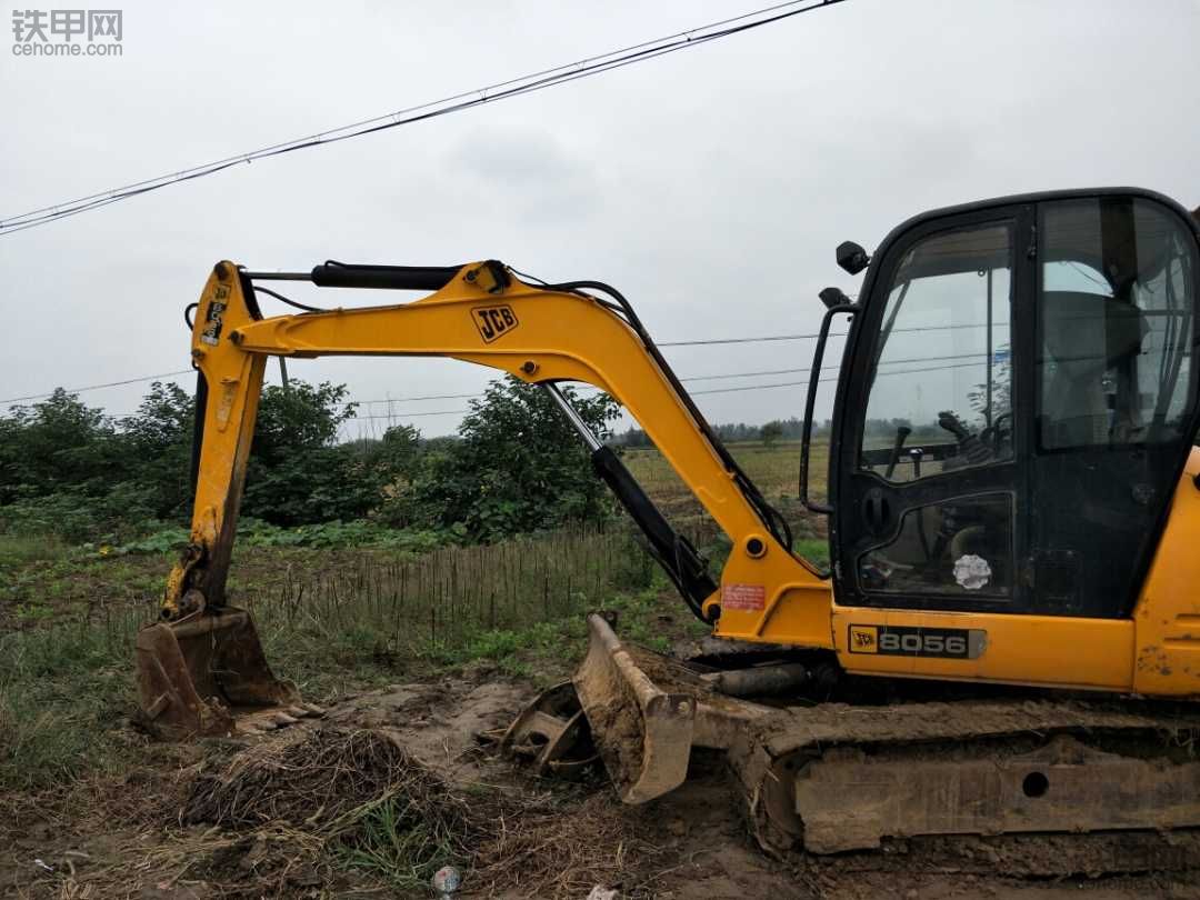 求購JCB8056挖機連桿一副