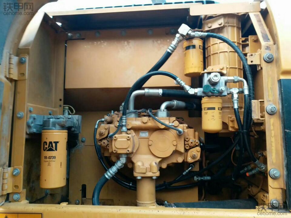 卡特320CD液压泵主管
