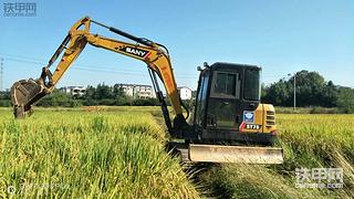 我也来晒晒驾驶室。