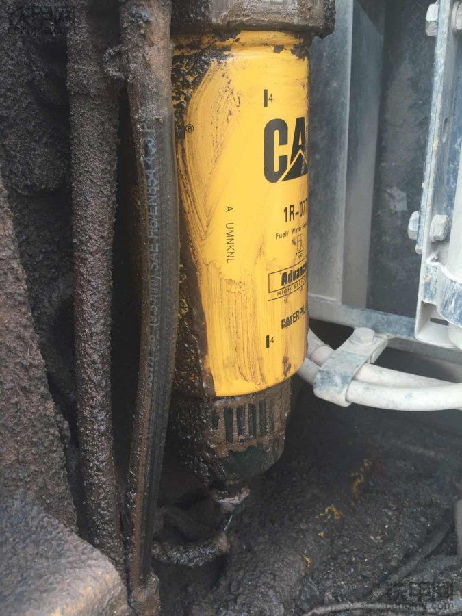 卡特320D油水分离器漏油怎么办啊