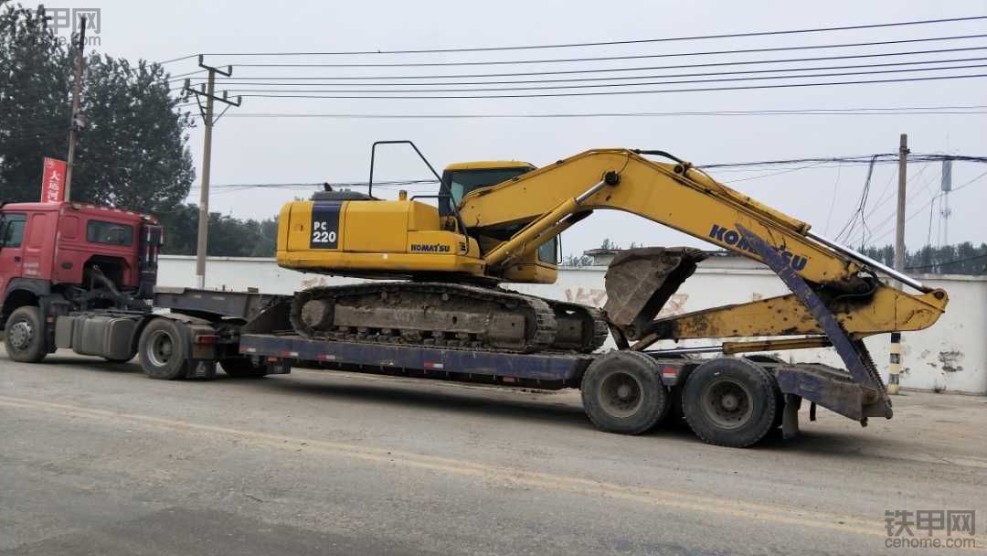 車載收音機(jī)總成，和小松挖掘機(jī)收音機(jī)總成一樣嗎？