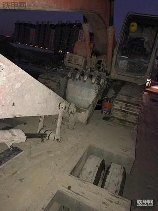 吃住在挖机 我的挖机生涯