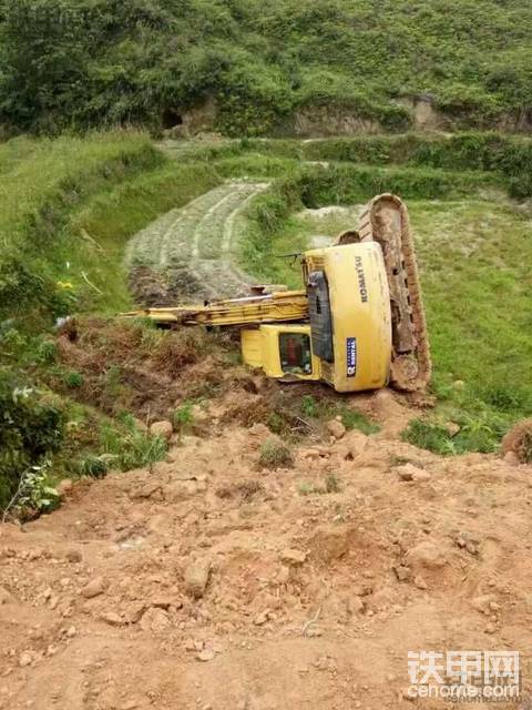 極品小松120一年后再次翻車！